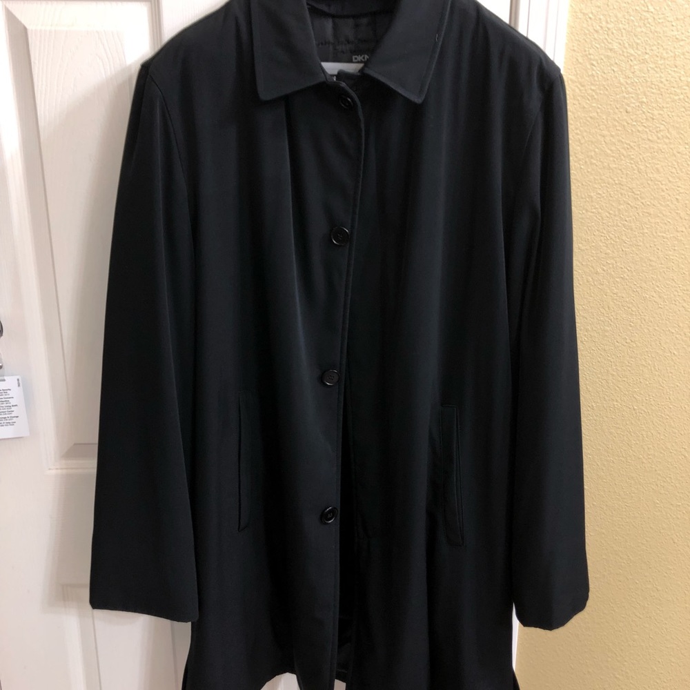Men’s DKNY Mid-length double lined Black Trench
